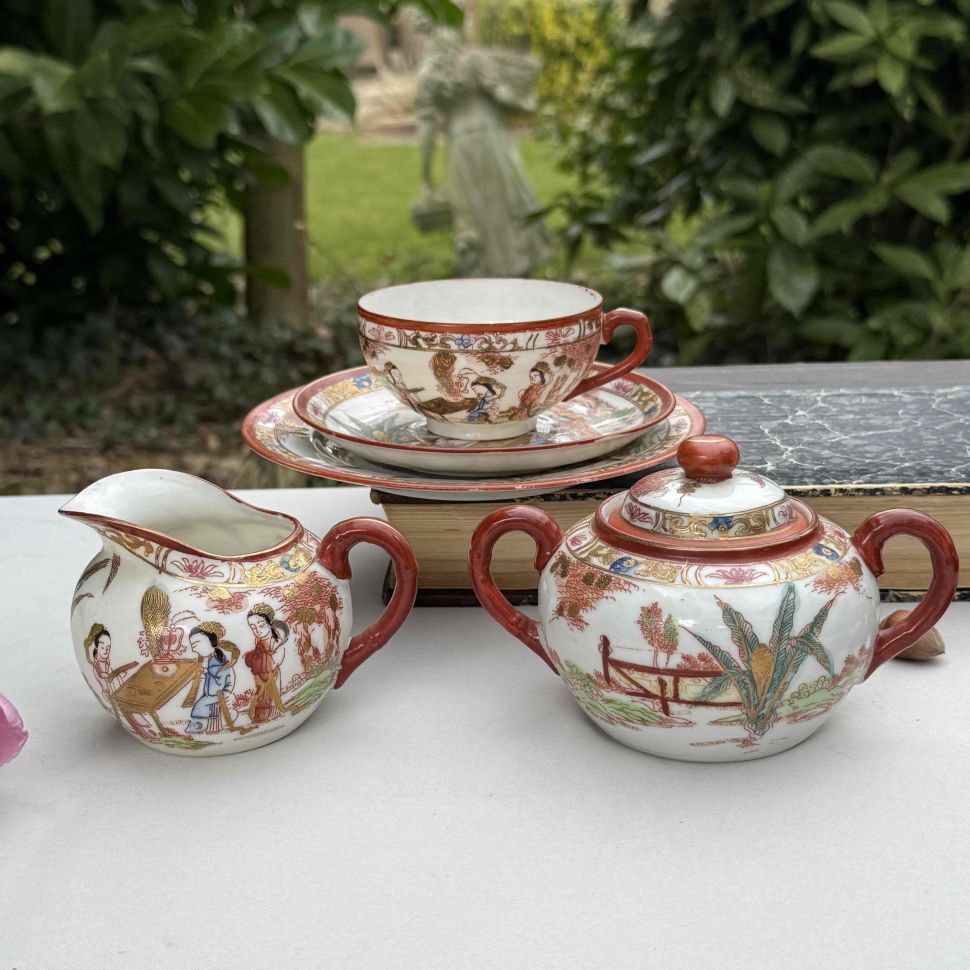 Молочник Гейши за столом 180 мл фарфор Япония