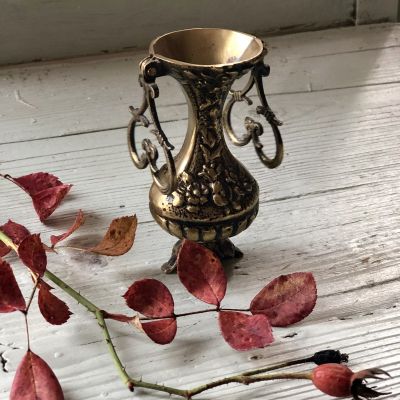 Ваза мини на ножке с ручками латунь 50 мл