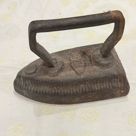 Утюг старинный 17 см чугун