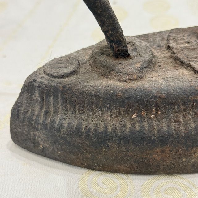 Утюг старинный 17 см чугун