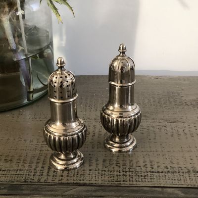 Солонка и перечница, набор 2 шт. старинный