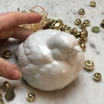 Статуэтка голубь