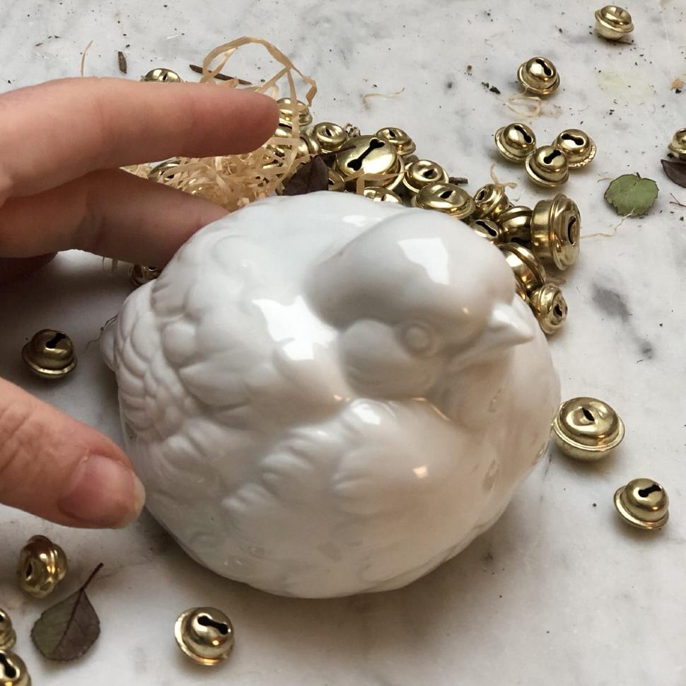 Статуэтка голубь