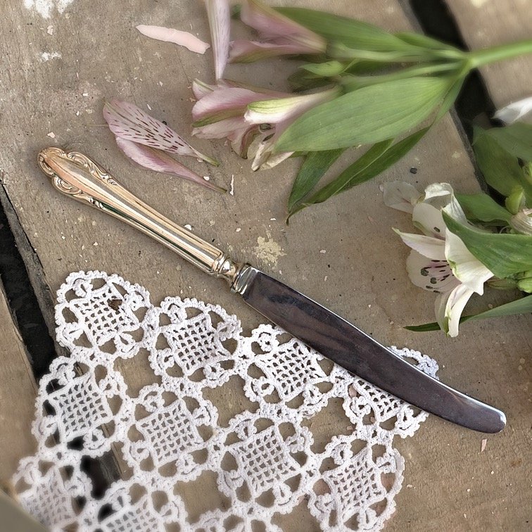 Нож столовый