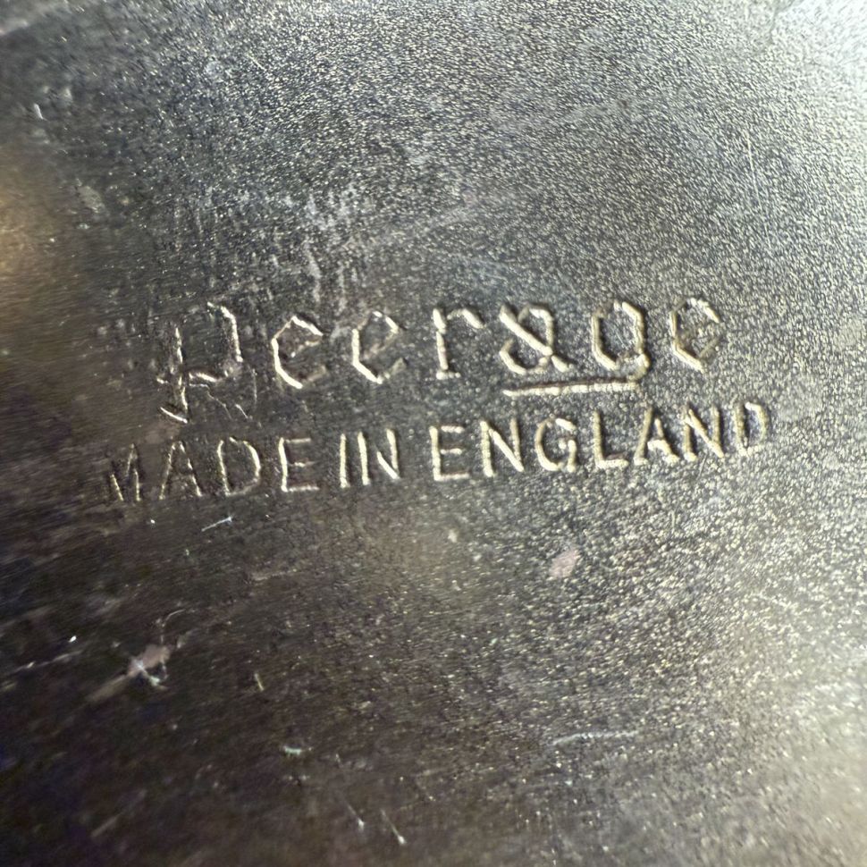 Кашпо Геральдика 23 см латунь Англия