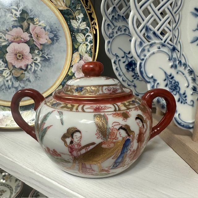 Сахарница Гейши за столом 14 см фарфор Япония