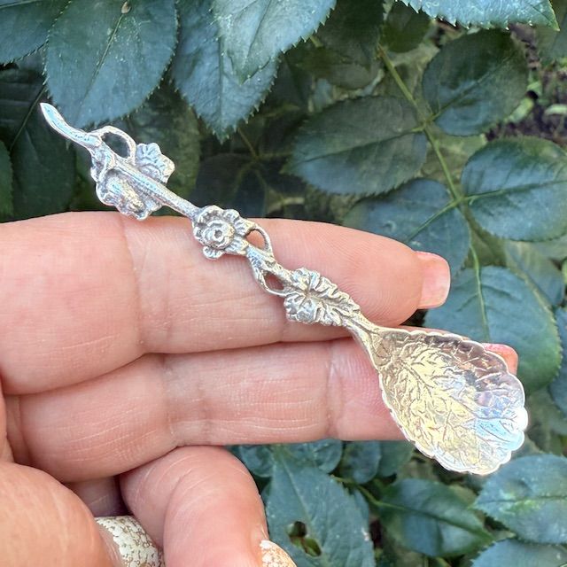 Ложка кофейная Виноградная лоза 8 см серебрение   