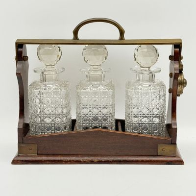 Бар Тантал 19 век хрусталь латунь дерево без ключика