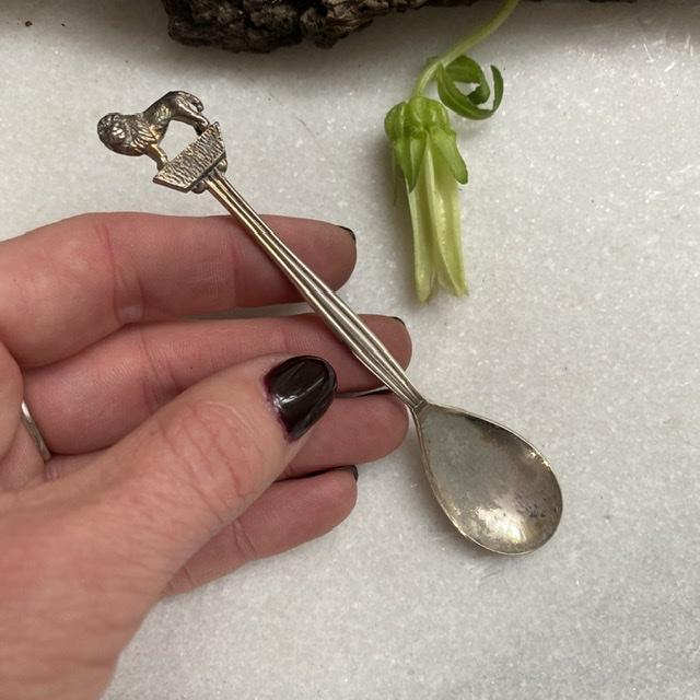 Ложка чайная Лев 11 см серебрение 90