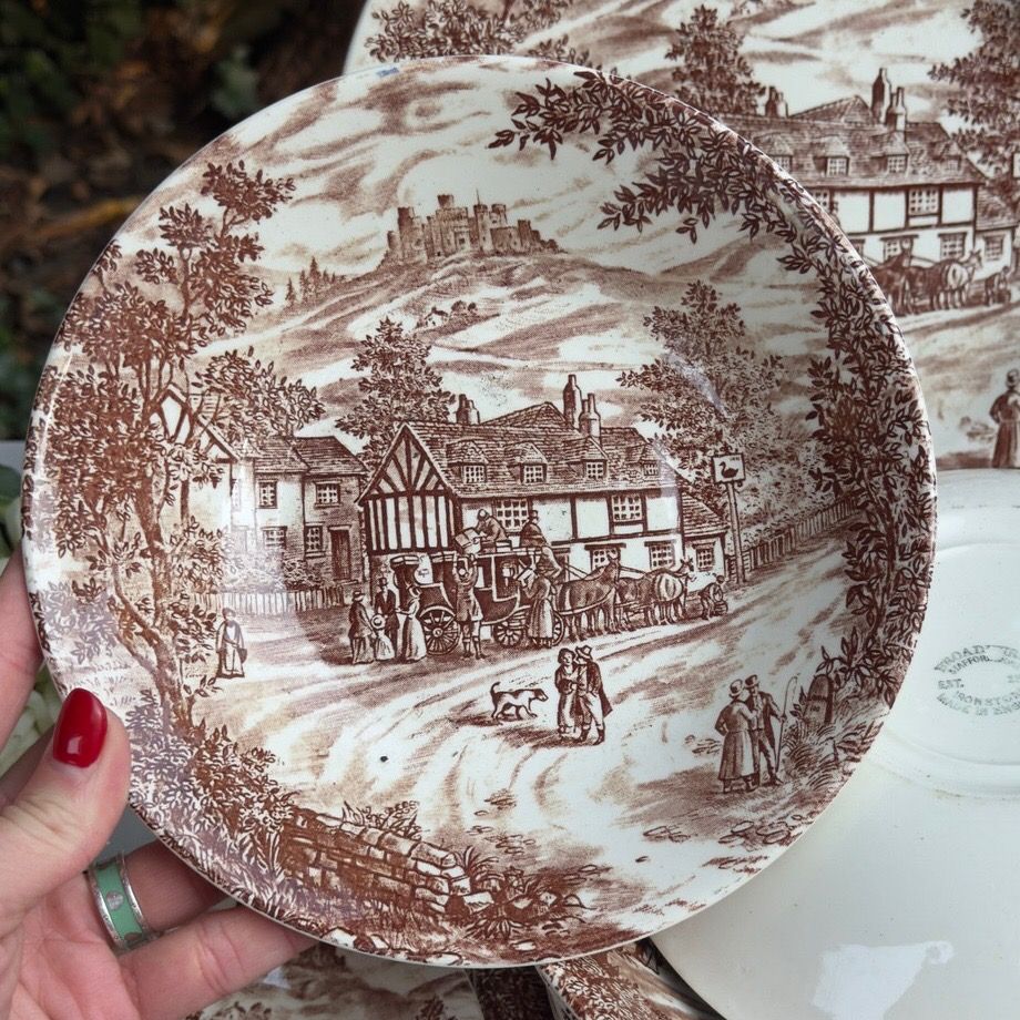 Салатник J.Broadhurst & Sons Swan Inn 23 см Англия