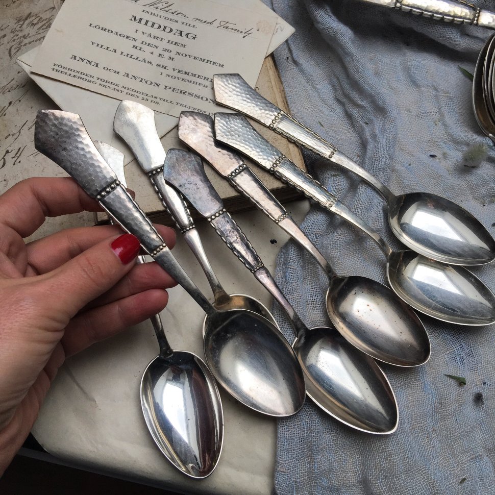 Ложка десертная ручка с чеканкой мельхиор 