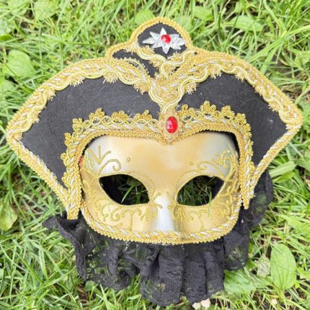 Маска венецианская 37 см черная с золотом