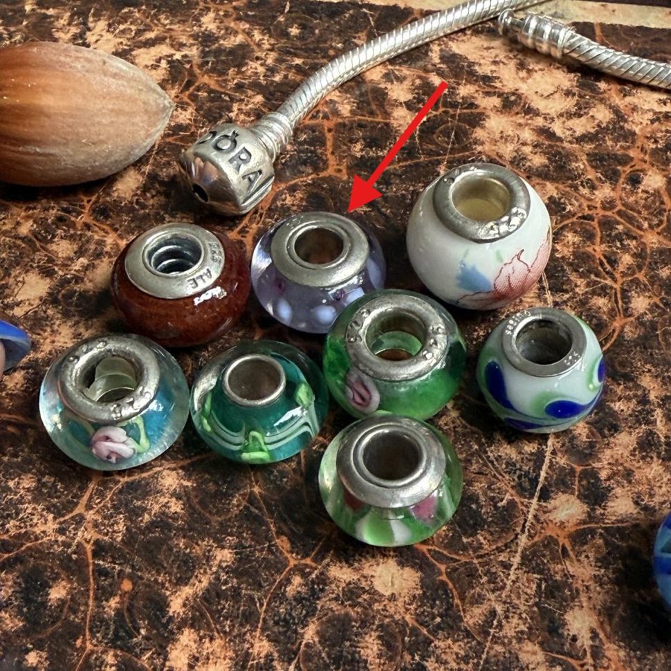 Шарм сиреневый цветок серебро муранское стекло