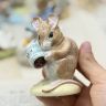 Статуэтка Beatrix Potter Hunca Munca Spills the Beads Royal Albert Англия 1992 г. 
