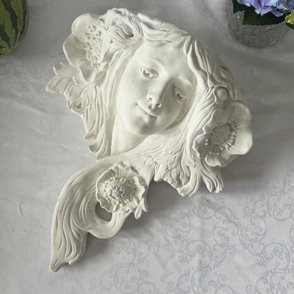 Скульптура на стену античная Петра Тоскана алебастр