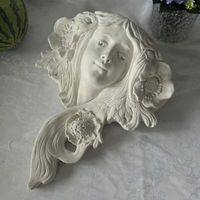 Скульптура на стену античная Петра Тоскана алебастр