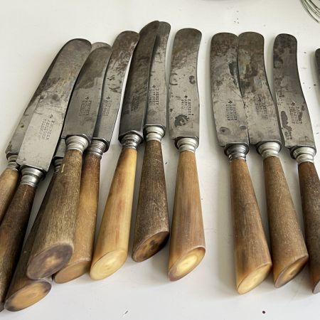 Нож столовый 24 см ручка кость уценка