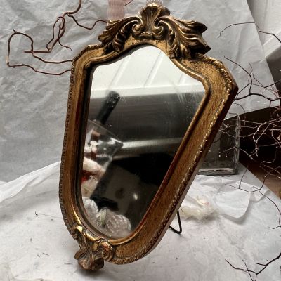 Зеркало настольное в деревянной раме 31 см