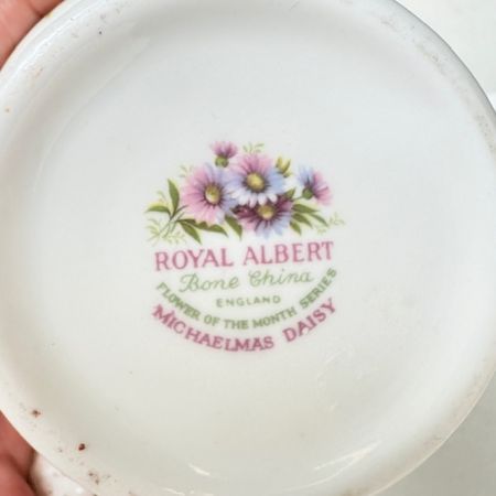 Кружка Royal Albert Michaelmas daisy 12 месяцев Сентябрь 280 мл Англия  