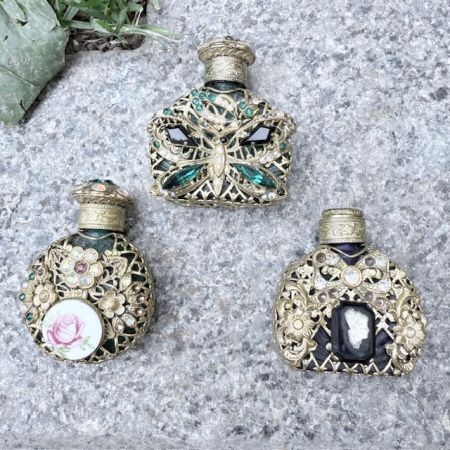 Флакон для духов Бабочка 6 см с закручивающейся крышкой  и аппликатором 