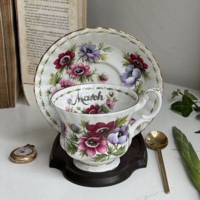 Чайная пара Royal Albert Март 1970 г. 12 месяцев