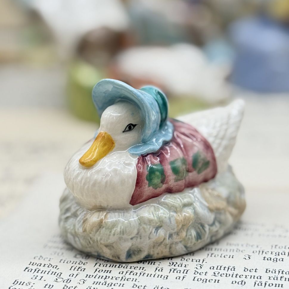 Статуэтка Beatrix Potter Jemima Puddle Duck Feathered Nest Royal Albert Англия 1989 г.