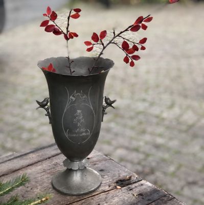 Ваза кубок олово с гравировкой Две птицы 0,85 л