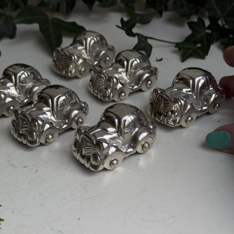 Декор настольный Машина 6 см серебрение