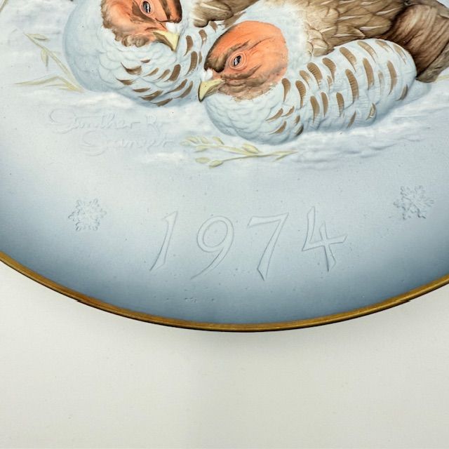 Тарелка панно Hutchenreuther Куропатки 26 см фарфор Германия 1974 г.