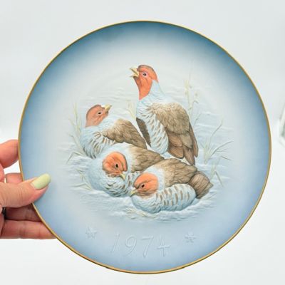 Тарелка панно Hutchenreuther Куропатки 26 см фарфор Германия 1974 г.