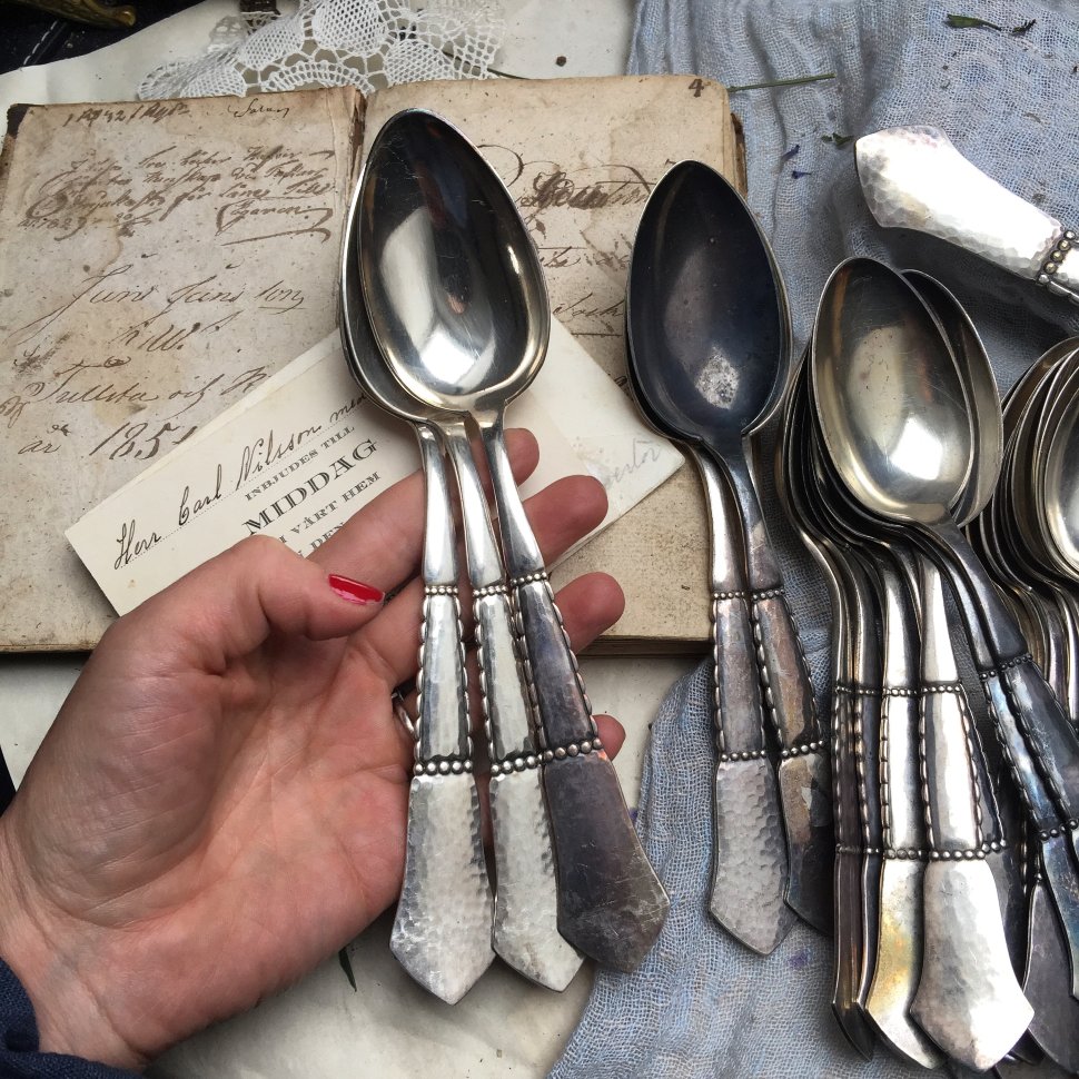 Ложка столовая с чеканкой мельхиор