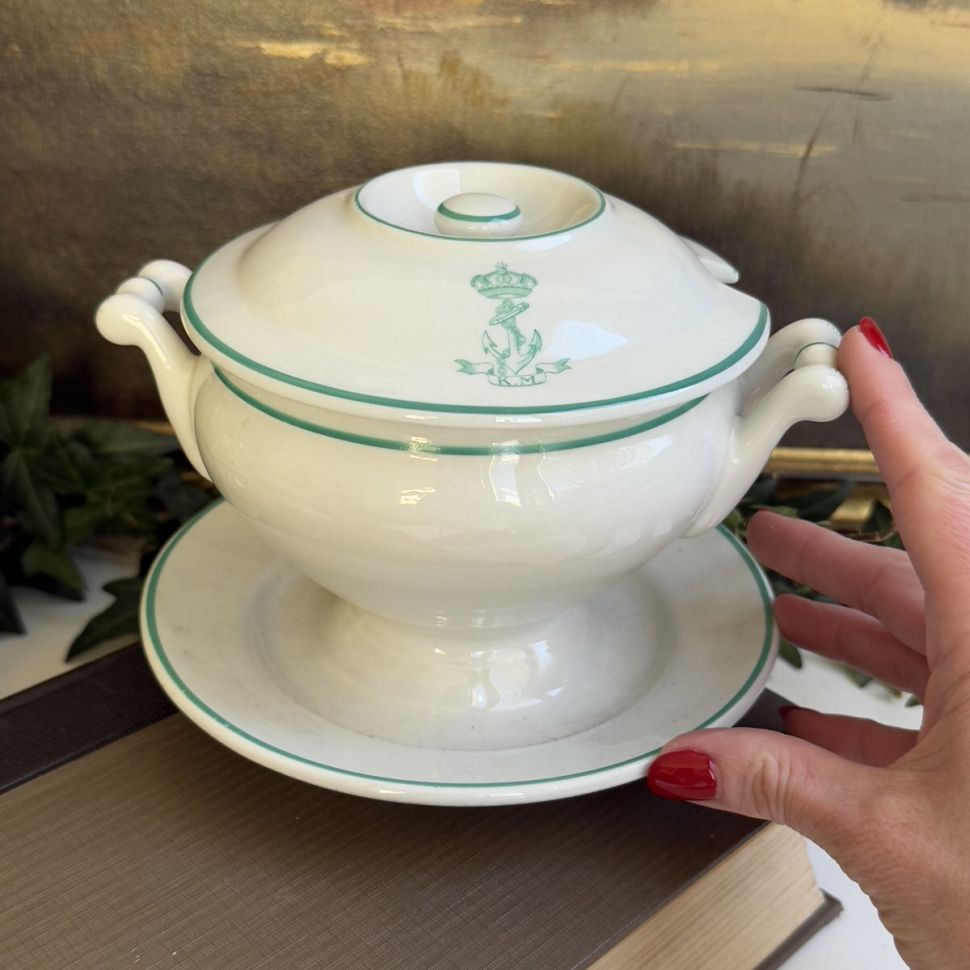 Бульонница с крышкой на блюдe Maastricht Petrus Regout 700 мл фарфор Голландия