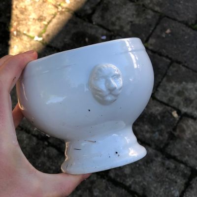 Бульонница на ножке 400 мл Лев без гривы огнеупорная керамика (отверстие)