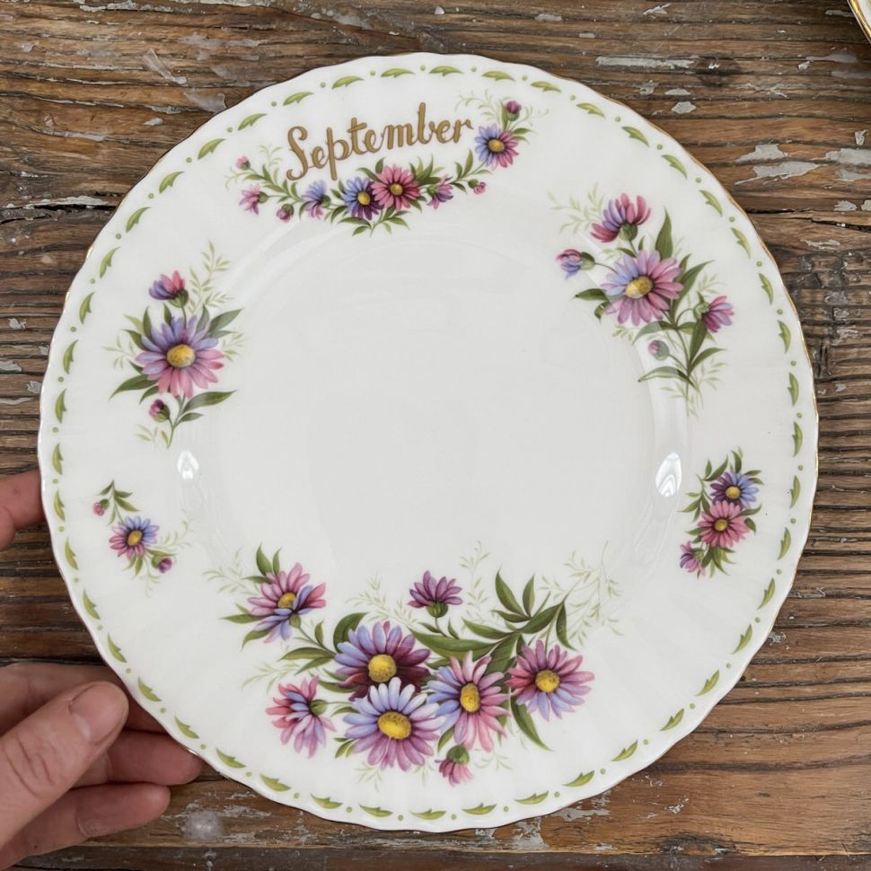 Тарелка Royal Albert 12 месяцев Сентябрь 21 см Англия