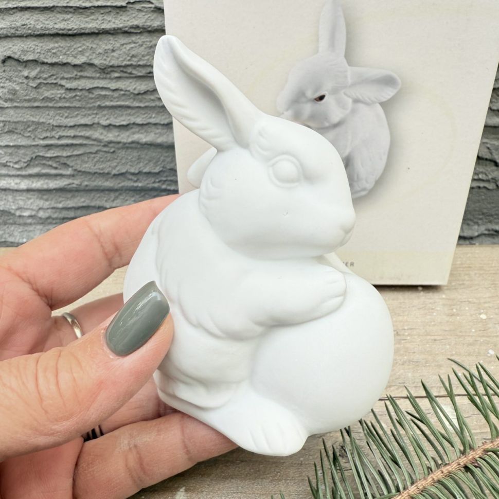Статуэтка Hutschenreuther Заяц с яйцом 10 см бисквитный фарфор Германия  