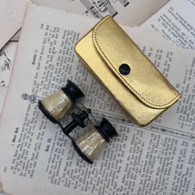 Бинокль театральный винтажный в чехле