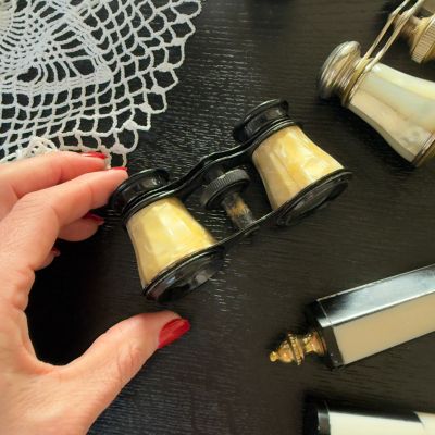 Бинокль театральный винтажный в чехле