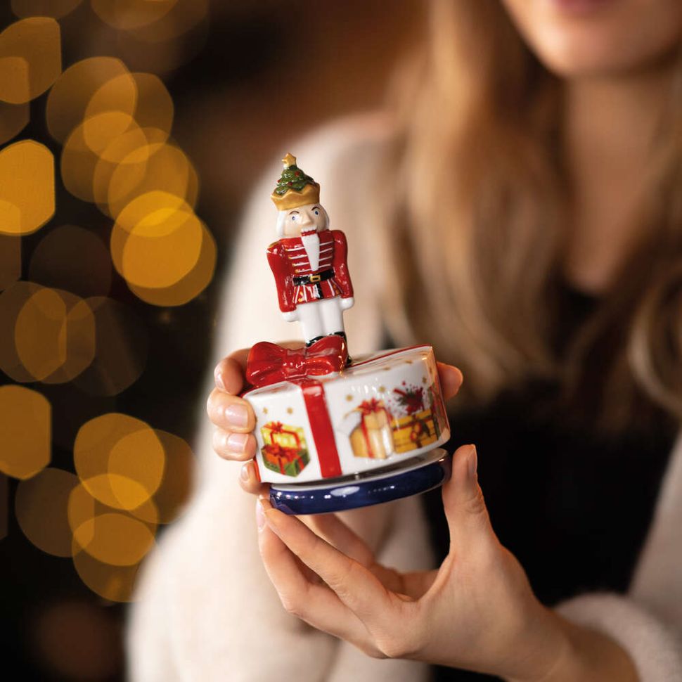 Статуэтка музыкальная ВиллеройБох Christmas Toy's Щелкунчик 15 см