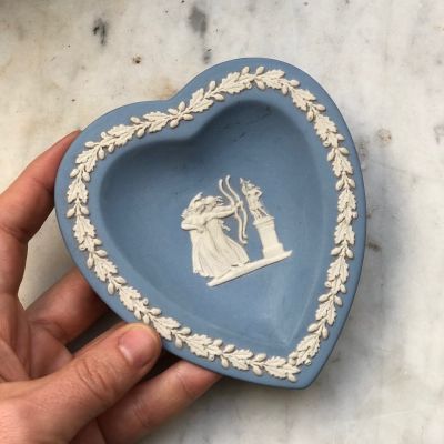 Блюдце 11 см Сердце Wedgwood бисквитный фарфор