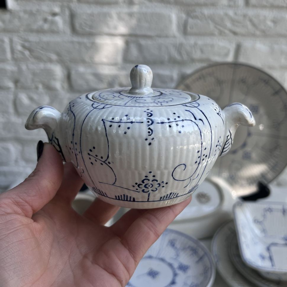 Сахарница 16 см Boch la Louviere Бельгия