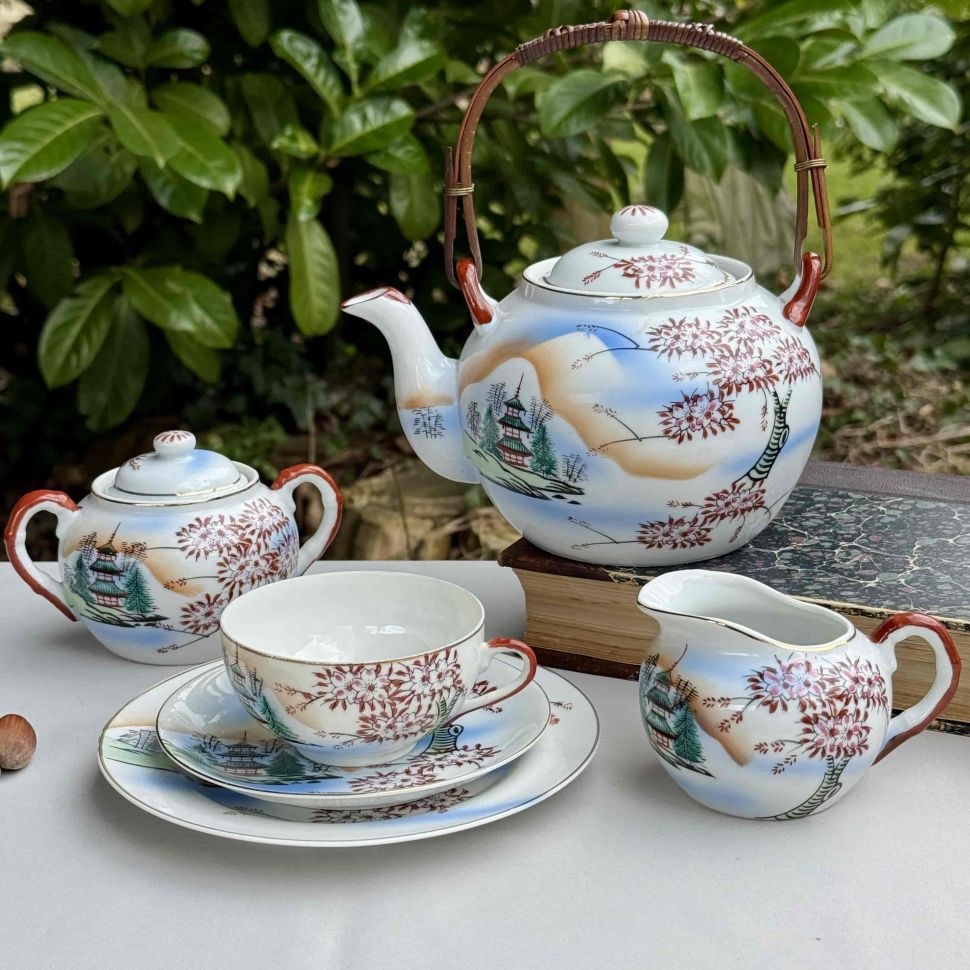 Чайник с ситом Сакура 1 л фарфор Япония