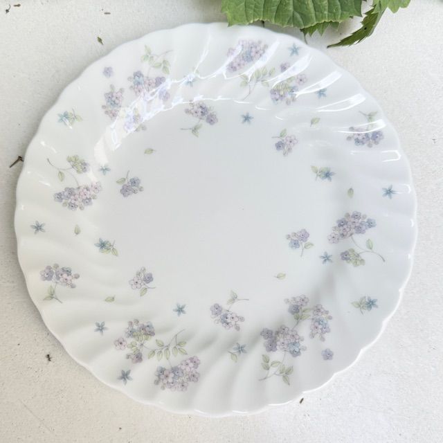 Тарелка Wedgwood April Flowers 17 см Англия