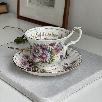 Чайная пара Royal Albert Сентябрь 1970 г. 12 месяцев