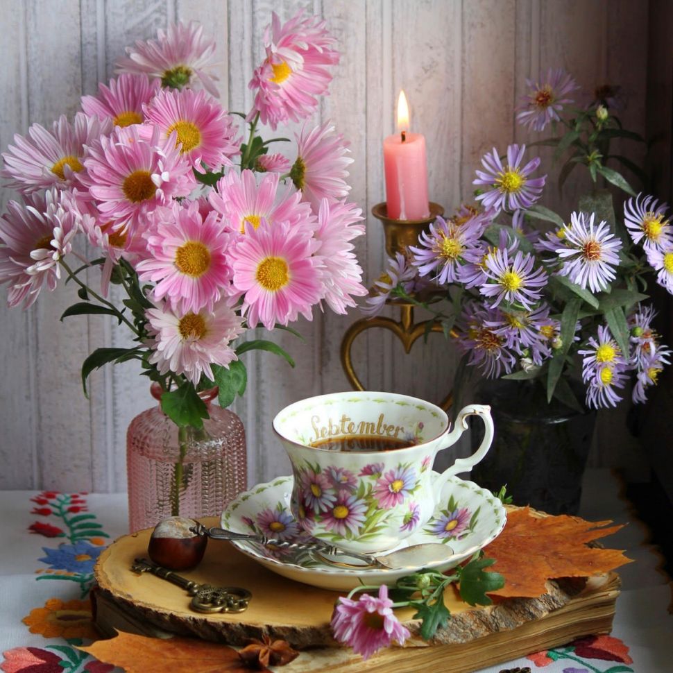 Чайная пара Royal Albert Сентябрь 1970 г. 12 месяцев