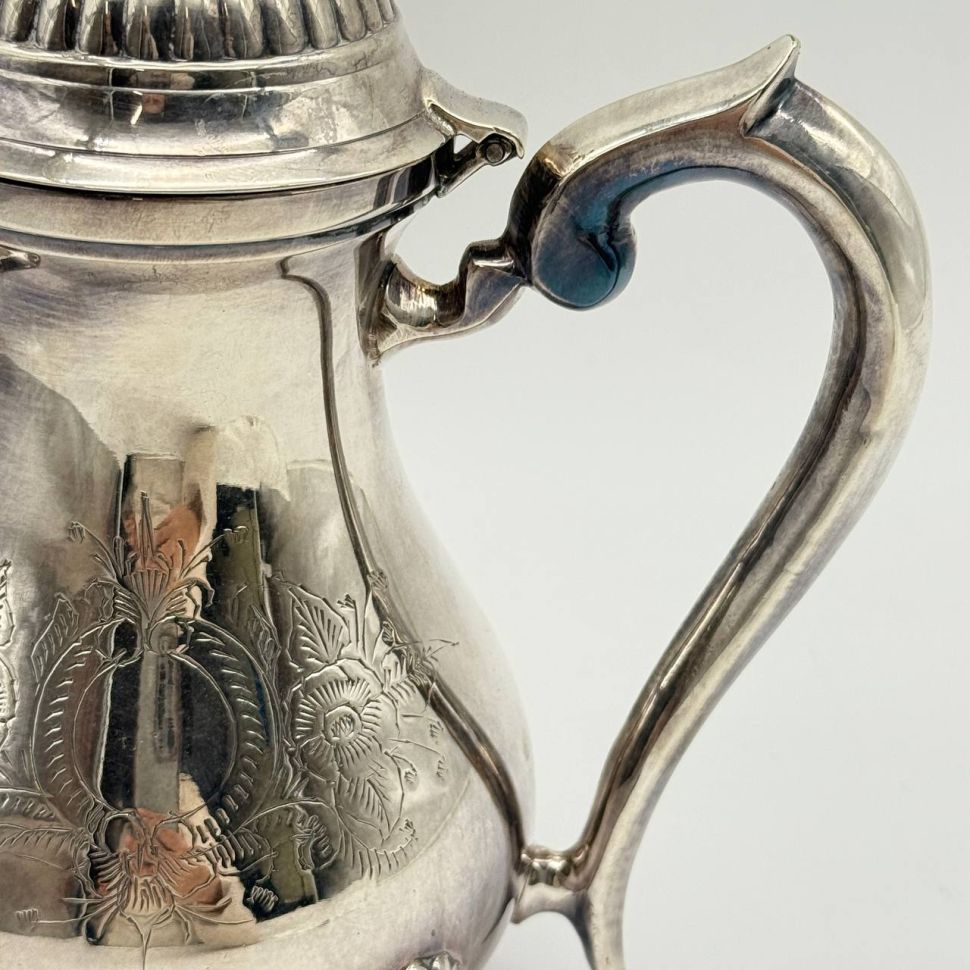 Кофейник на фигурных ножках 800 мл серебрение