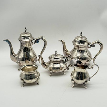Кофейник на фигурных ножках 800 мл серебрение