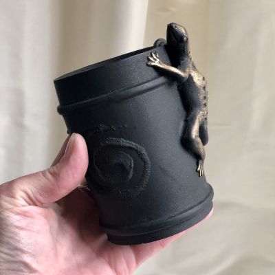 Стакан для карандашей 12 см Ящерица