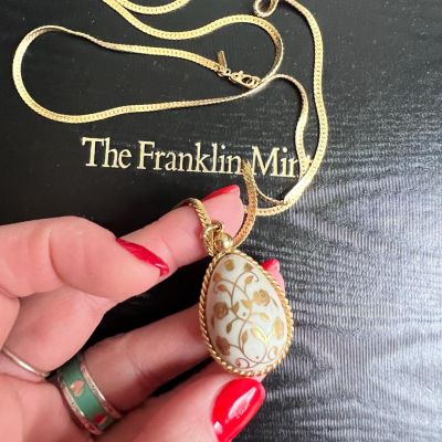 Подвес капля с цепью 1978 Franklin Mint фарфор золочение