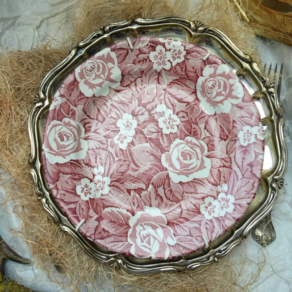 Тарелка Розы Victorian Chintz, Стаффордшир