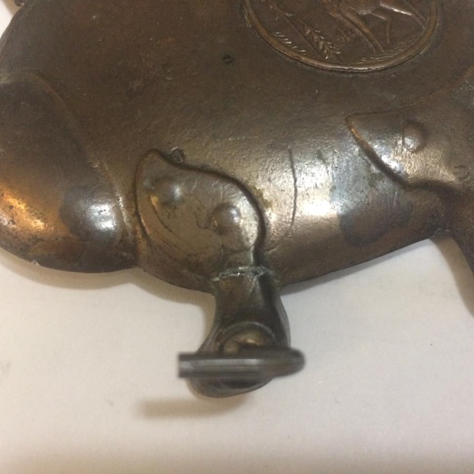 Вешалка чайник с тремя крючками (настенный) (сломан один крючок)